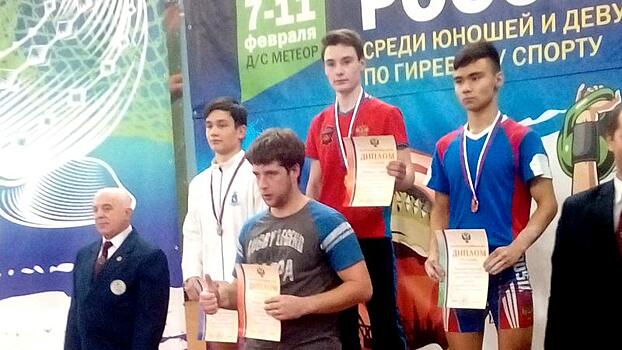 Рекорд России поставил вологодский спортсмен на первенстве по гиревому спорту