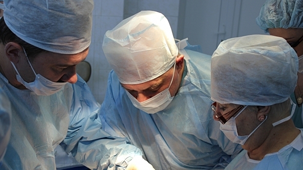 СМИ: индийские хирурги извлекли более 600 гвоздей из желудка пациента