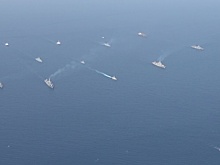 На воде и в воздухе: кадры масштабных учений ВМФ РФ в Средиземном море