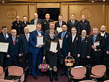 В Москве наградили охранников, которым удалось спасти жизни 14 детей-инвалидов в Купянске из-под огня ВСУ