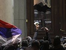 В Белграде произошла стычка оппозиционеров со сторонниками Вучича
