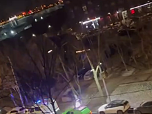 SHOT: при взрыве автомобиля на улице Ясеневой в Москве пострадал человек