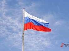 700-метровый российский триколор развернули на набережной в Самаре