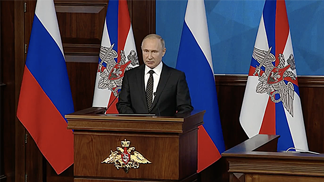 Путин отметил наращивание сил НАТО у границ России