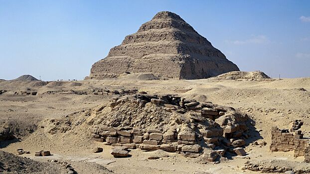 В Египте обнаружена новая гробница с 3000-летним святилищем загадочной богоподобной фигуры