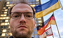 Солдат ВСУ оскорбил немецкого журналиста, призвавшего расследовать убийство российских пленных