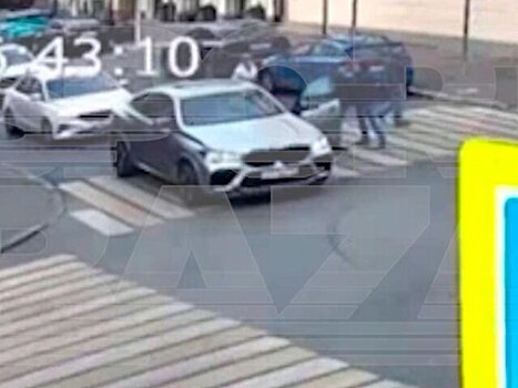 Полиция Казани начала проверку информации об избиении пешехода футбольным судьей