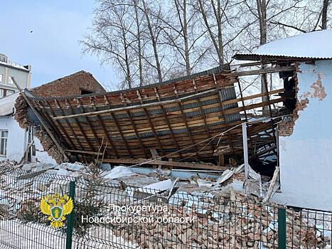 Бастрыкин потребовал возбудить уголовное дело после обрушения спортзала в Колывани