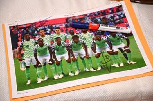 Сборная Нигерии подарила «счастливый» мяч мэру Ессентуков