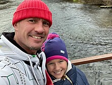Нашел замену в «Ледниковый период»: Роман Костомаров тренируется с дочерью на катке
