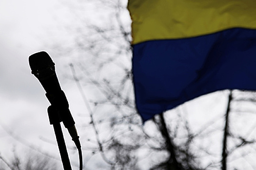На Украине уточнили условия для включения артистов в «белый список»