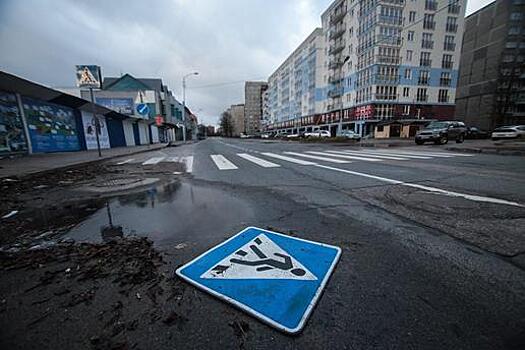 Укрыться в подъезде и следить за детьми: в региональном МЧС рассказали, как пережить надвигающуюся непогоду