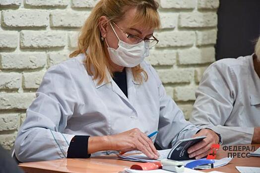 В Екатеринбурге врача задержали за подделку QR-кодов и ковид-сертификатов