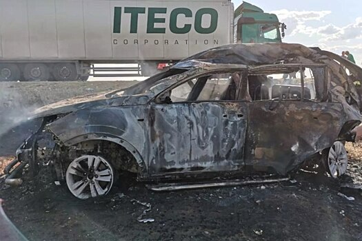 Четыре человека погибли в ДТП с грузовиком в Астраханской области