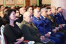 Сотрудников милиции в Таджикистане обязали ежемесячно ходить в театр