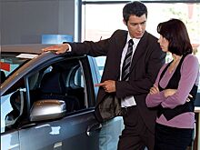 Как автодилеры навязывают опции клиентам?