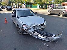 Пенсионерка и ребенок пострадали в ДТП с Lada Priora и BMW в Самаре