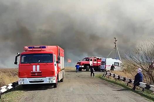 В трех регионах Сибири из-за пожаров пострадало 570 крыш