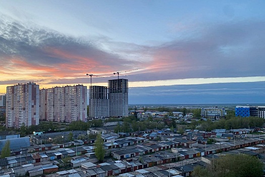 Нижегородцы делятся фотографиями «разломанного» неба