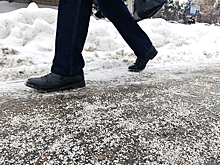 Время пошло: мэр поручил за сутки очистить тротуары от наледи в Новосибирске