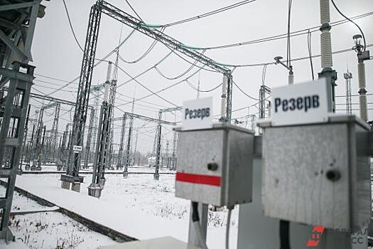 Свердловские энергетики устраняют аварии на энергообъектах после непогоды