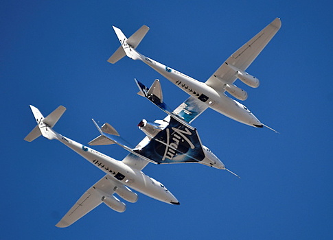 Virgin Galactic повторно отложила суборбитальный полет туристов