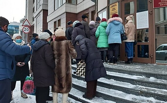 Битва за арестованные миллионы КПК "Рост": потерпевшие-"бедняки" требуют изгнания "богачей"