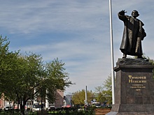 Курганские власти спрятали памятник Тимофею Невежину