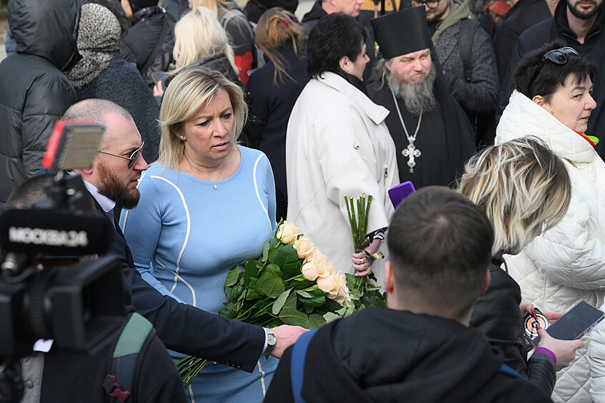 Официальный представитель Министерства иностранных дел России Мария Захарова перед церемонией прощания с народным артистом России Бедросом Киркоровым, 21 марта 2025 года