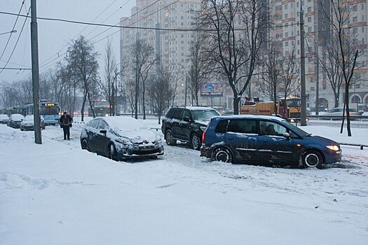 Автоэксперт дал советы по уходу за автомобилем зимой