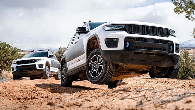 Компания Jeep работает над автономным внедорожником Grand Cherokee 4xe