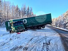 Водитель фуры двое суток ждет помощи на костромской трассе в трескучий мороз