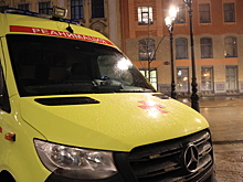 Машина съехала с самодельной эстакады и раздавила водителя в театре на Петровском проспекте