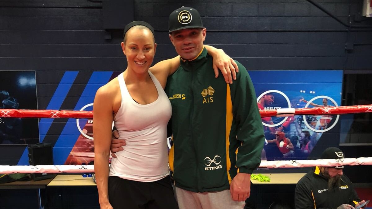 Тренер женской сборной Австралии по боксу не поедет на ОИ из-за домогательств