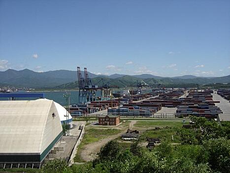 Maersk выставила на продажу акции крупного в России контейнерного оператора