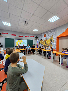 Общественники транспортной полиции Крыма посетили Лозовскую школу-интернат