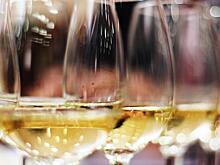 В Москве и Подмосковье вино начнут продавать онлайн