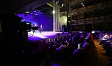 На открытии кинофестиваля в Волгограде исполняли любимые песни и читали стихи