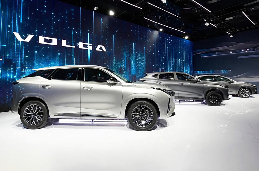 Основой для новинок, судя по всему, стала продукция Changan — Raeton Plus, Oshan X5 Plus и Uni-Z. Бензиновый двигатель выдаёт 188 лошадиных сил и 300 Нм.