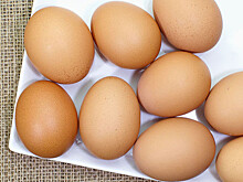 Врач Павлихин заявил, что сырые яйца не оказывают никакого влияния на качество голоса