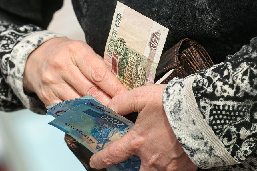 Пенсионерка из Ярославля перевела мошенникам более 10 млн рублей