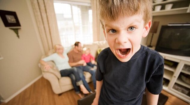 Половина родителей боится истерических приступов детей