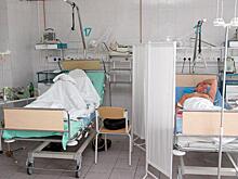 Двухметровый парень с тоннелями в ушах обнаружен в больнице