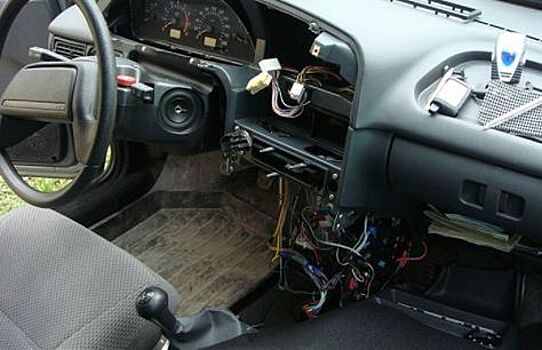 Потекла печка на ВАЗ-2114: автолюбитель произвел замену без снятия торпеды