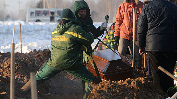 Похороны в России предложили сделать госуслугой