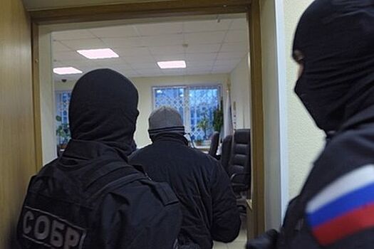 Спецназ взял штурмом квартиру вора в законе