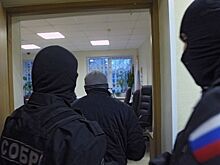 Спецназ взял штурмом квартиру вора в законе