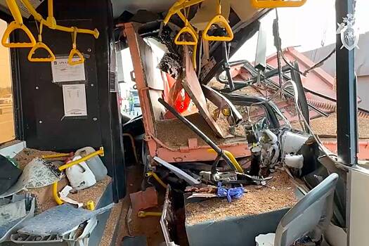 Обстановка внутри попавшего в ДТП под Симферополем автобуса попала на видео