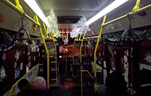 В Кургане автобусы украсили снежинками, над которыми смеялся Ургант