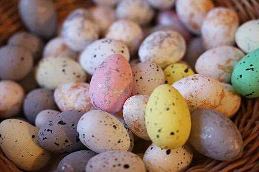10 способов покрасить яйца на Пасху. Как получить красивые оттенки в домашних условиях?